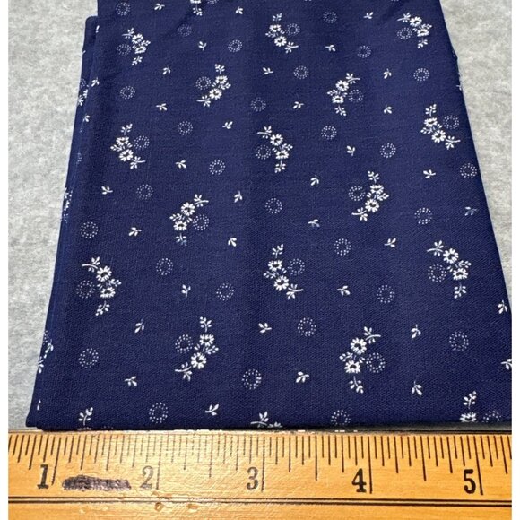 Navy Blue Cotton Fabric 1/4 yard x 42" White Floral Design Sewing Quilting Mater - Picture 4 of 4